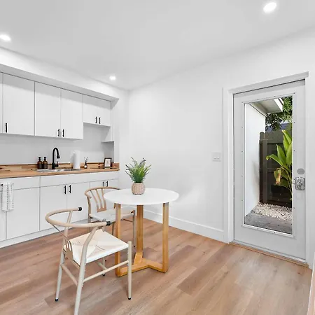 921 Apartment 4